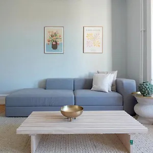 4 Bedroom Apt Close To Cph Zoo & City Centre Apartment