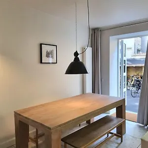 Hotellos Apartment